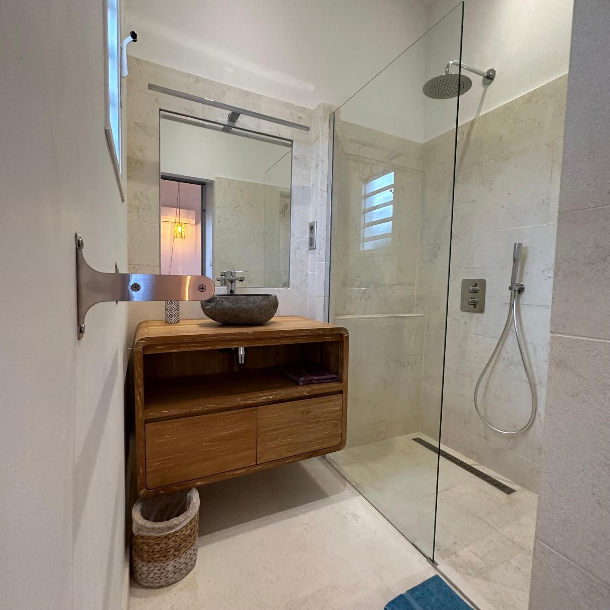 La Villa Miranda Meublé de Tourisme 4 * Saint-Gilles Les Bains Extérieur photo