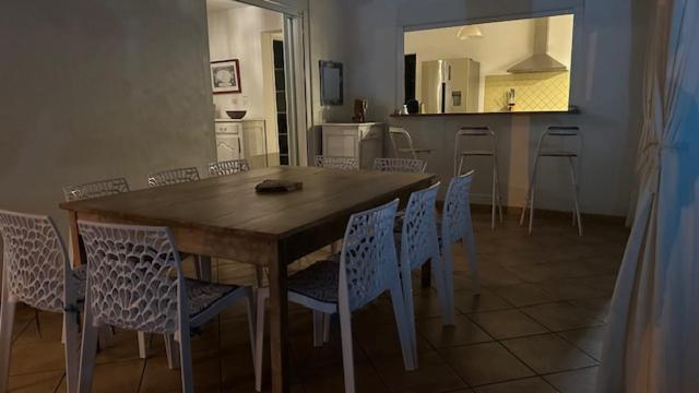 La Villa Miranda Meublé de Tourisme 4 * Saint-Gilles Les Bains Extérieur photo